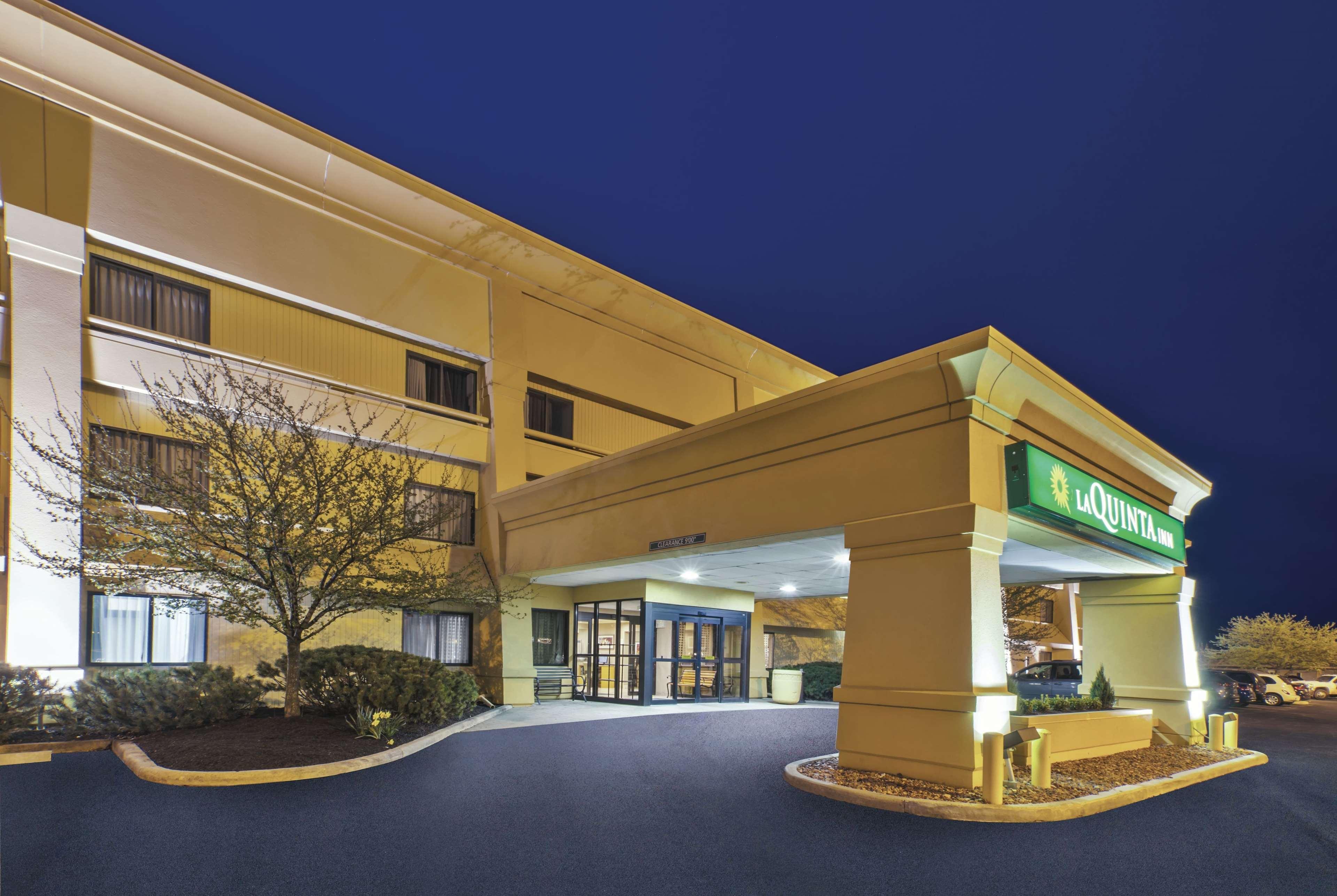 La Quinta Inn By Wyndham Toledo Perrysburg Exterior photo